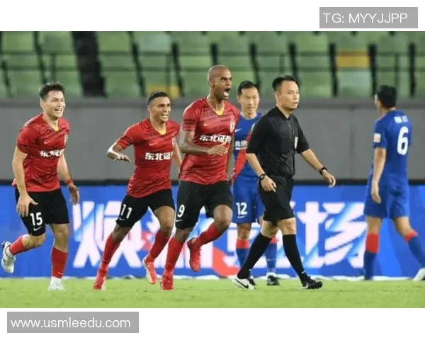 深圳足球队以72分领跑奥运会积分榜展现强劲实力